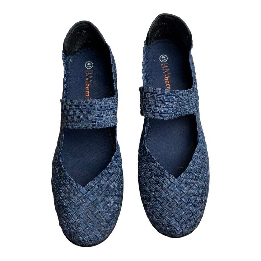 bernie mev. Lulia "Jeans" slip-on closed toe woven elastic wedge size 41